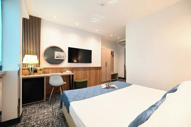 غرفة كومفورت بسرير كوين، Central Hotel Zagreb 7/10