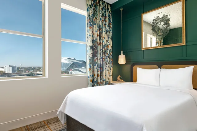 غرفة بسرير كوين لذوي الإعاقة، Glenn Hotel, Autograph Collection 1/3