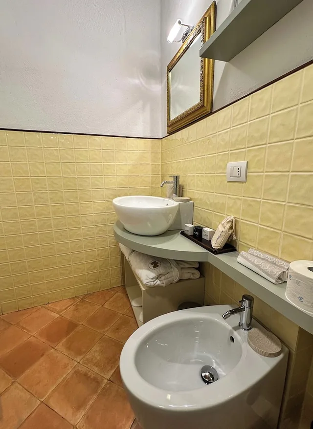Comfort, Suite, 2 Queen Beds, Castello di Postignano Relais 3/3