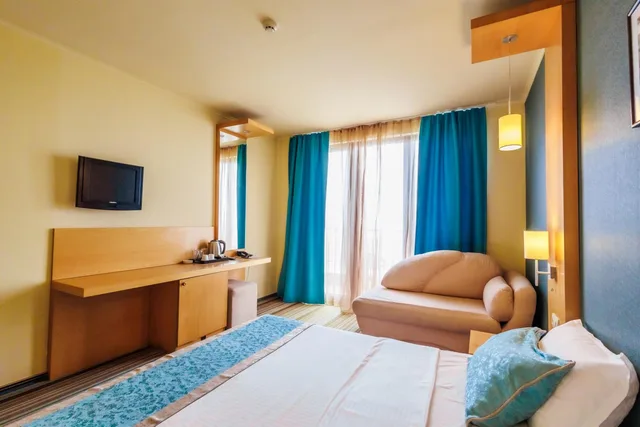 غرفة بسرير مزدوج أو سريرين منفصلين بشرفة، Mirage Hotel 6/10