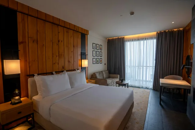 غرفة بسرير كينج، DoubleTree by Hilton Nathiagali 1/8