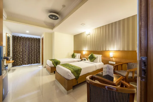 غرفة قياسية بسرير كوين، Treebo Akshaya Lalbagh Inn Bangalore 1/8