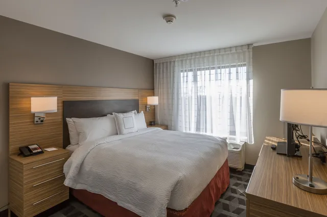 جناح بسرير كوين بغرفة نوم واحدة مع أريكة، Towneplace Suites By Marriott Hopkinsville 1/1