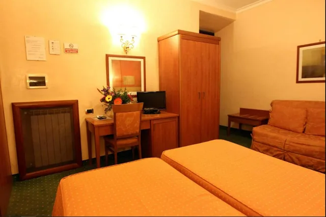 غرفة قياسية رباعية، Baltic Hotel 1/1