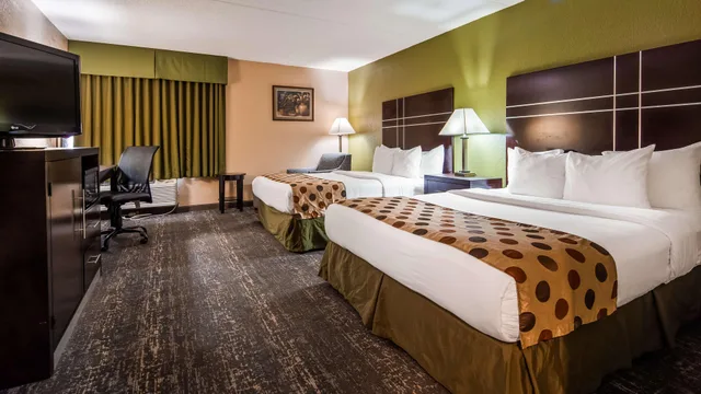 غرفة بسرير مزدوج لذوي الإعاقة، Best Western Luxbury Inn Fort Wayne 1/4