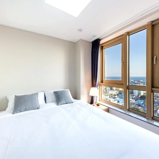 غرفة عائلية بسريرين منفصلين بإطلالة على البحر، Shin Shin Hotel Seogwipo 2/10