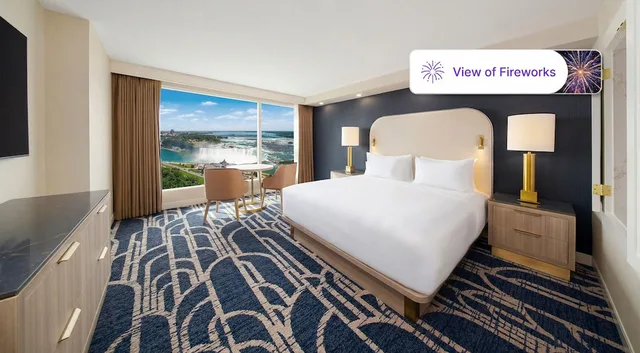 2 Rooms, Suite, King Bed, Falls View, Sofa، Embassy Suites By Hilton Niagara Falls Fallsview 2/4