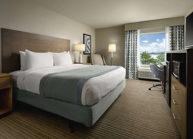 غرفة بسرير كينج، Best Western Plus Desoto 2/4