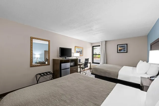 غرفة قياسية بسريرين كوين، Quality Inn Fort Mill near Carowinds Blvd. 6/9