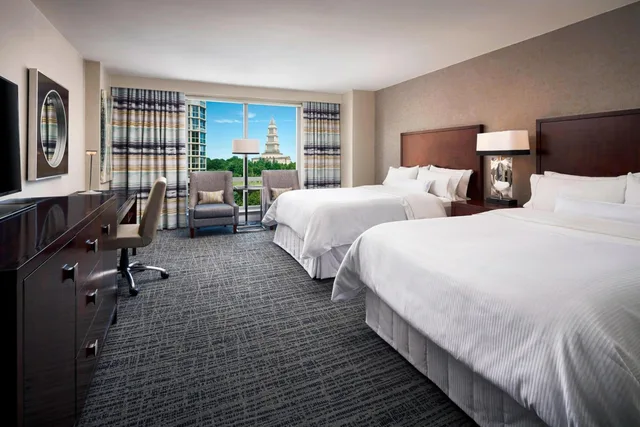 غرفة ديلوكس بسريرين مزدوجين، The Westin Alexandria Old Town 1/4