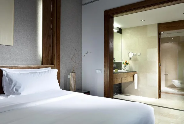 غرفة عائلية، Eurostars Suites Mirasierra 1/3