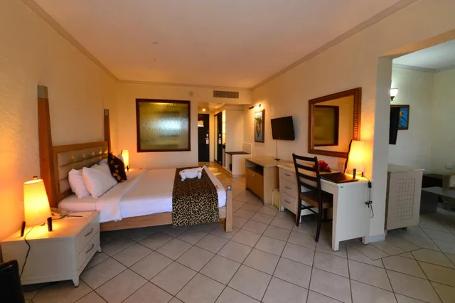 غرفة ديلوكس، Diani Reef Beach Resort and Spa 3/10