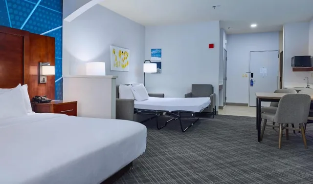 جناح بسرير كينج لذوي الإعاقة، Comfort Suites Springfield RiverBend Medical 2/3