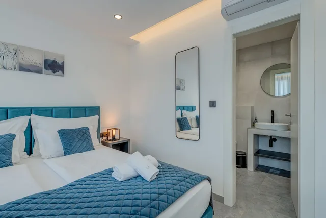 غرفة ديلوكس بسرير كينج بشرفة، Lichia Amia Luxe Rooms 1/10