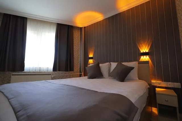 جناح، ARTAN OTEL 3/10
