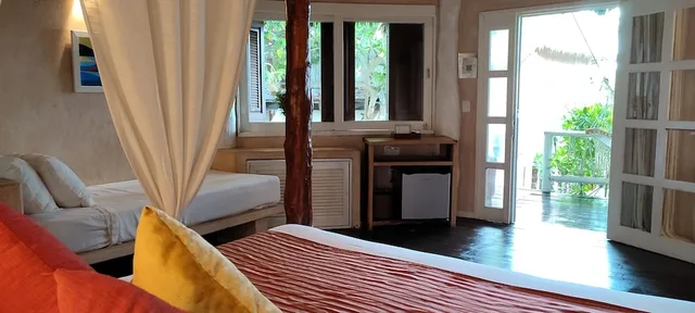 جناح بريميوم بسرير كينج وسريرين منفصلين بإطلالة على البحر، Villa Las Estrellas 5/9