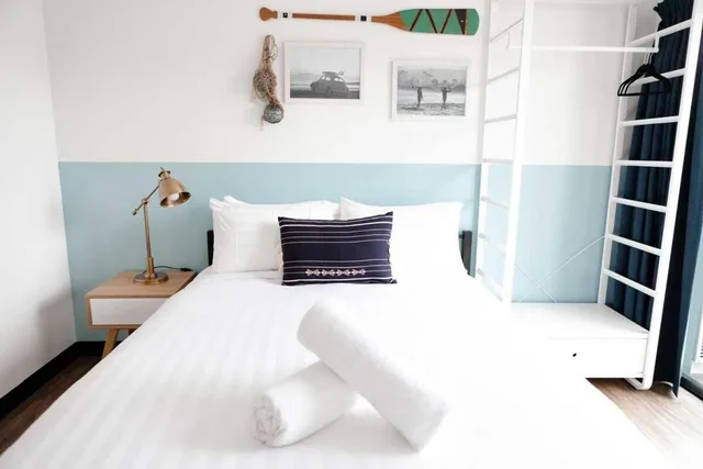 Room, Queen Bed, Shared Bathroom, The Surf House 6/10