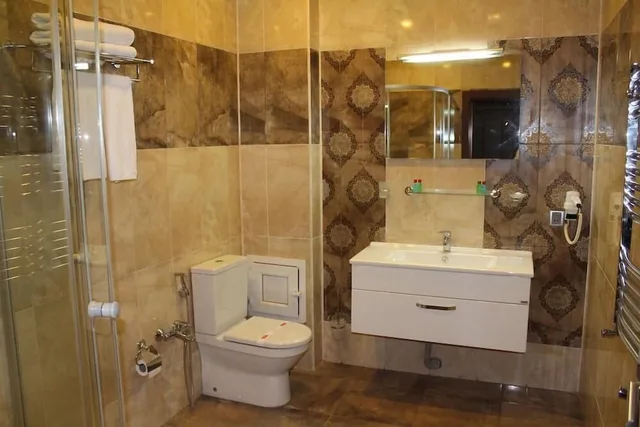 غرفة قياسية بسريرين منفصلين بإطلالة على المدينة، NEW BAKU HOTEL 4/4