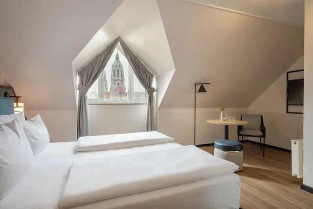 غرفة بريميوم بسرير كينج، Hotel Munchen City Center Affiliated by Melia 1/10