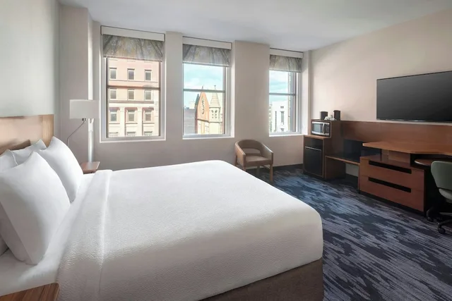 غرفة بسرير كينج، Fairfield Inn Suites By Marriott Albany Downtown 1/9