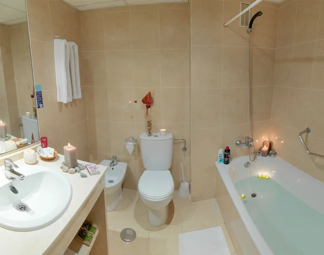 شقة بأربعة أسرّة بشرفة بغرفتي نوم مع أريكة، Fuengirola Beach Aparthotel 8/10