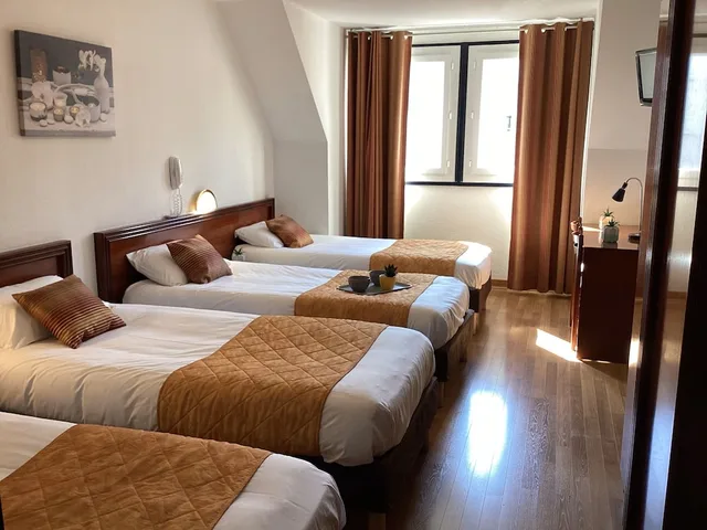 غرفة قياسية رباعية بسرير مزدوج وسريرين منفصلين، HOTEL ANGELIC-MYRIAM 1/10