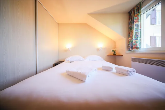 Apartment, Queen and Twin Beds, Best Western Grand Hotel De Paris 1/2