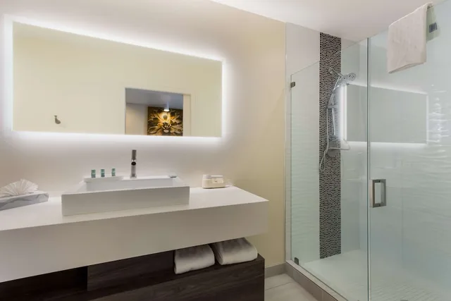 جناح بسرير كينج، Baymont Inn & Suites by Wyndham Tempe University/Phoenix 2/3