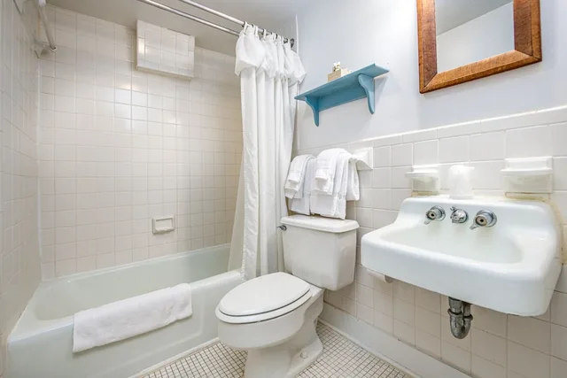 Guest Room, Tyler، Wayside Inn 1/1