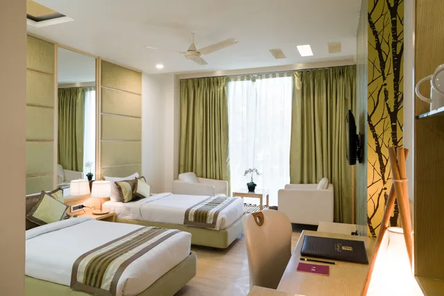 غرفة ديلوكس بسرير مزدوج بإطلالة على المدينة بغرفة نوم واحدة، Hotel Ln Courtyard 3/4