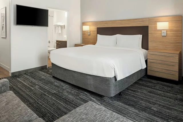 جناح بسرير كينج بغرفة نوم واحدة مع أريكة لذوي الإعاقة، Towneplace Suites Minneapolis Mall of America 2/4