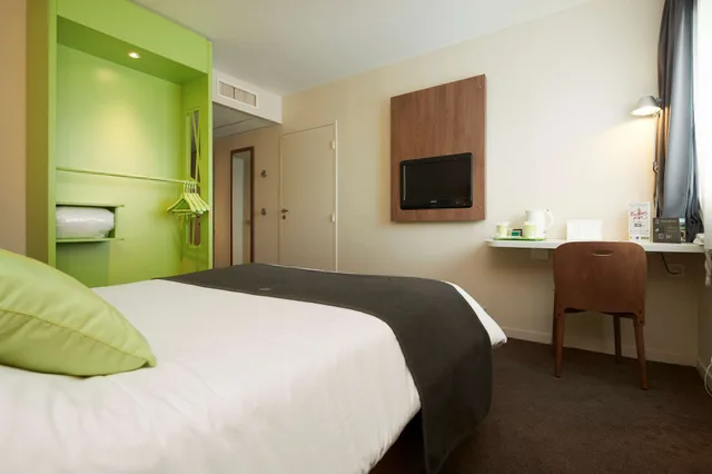 غرفة قياسية بسرير مزدوج، Hotel Campanile Nantes Centre Saint Jacques 1/7