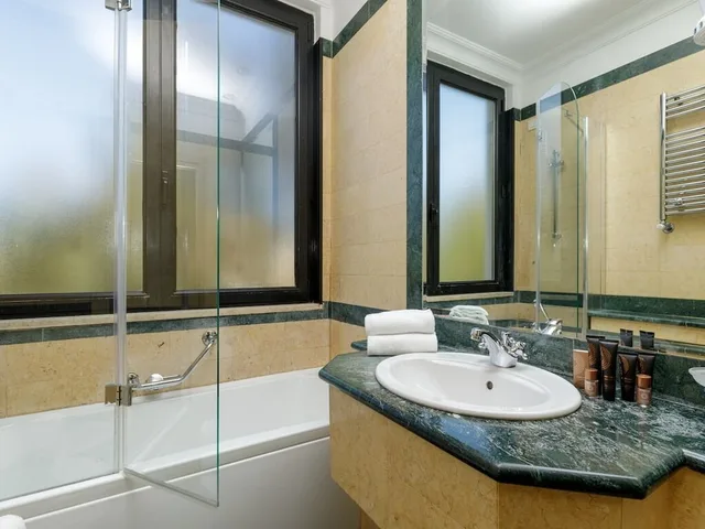 غرفة كلاسيكية بسرير مزدوج، Donna Laura Palace Hotel 5/6