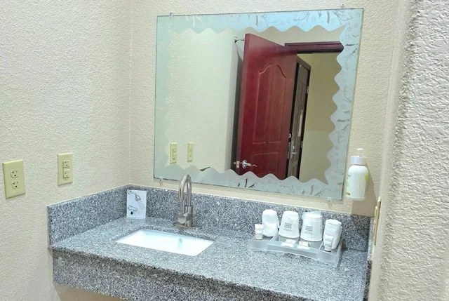 غرفة بسريرين كوين، Ramada By Wyndham South Waco 5/5