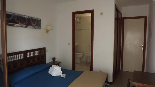 Interior, Economy, Double Bed, Miami Hotel 3/7