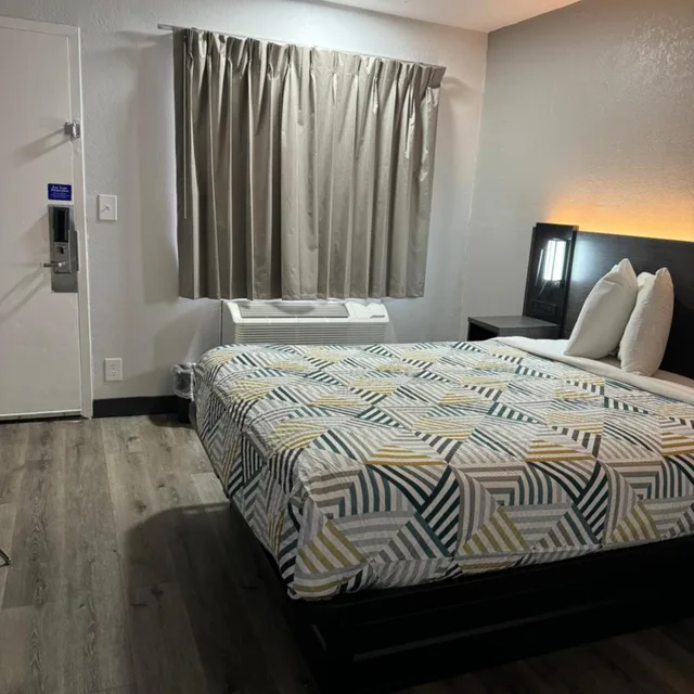 غرفة بسرير كوين لذوي الإعاقة، Motel6 Bradenton, FL 7/10