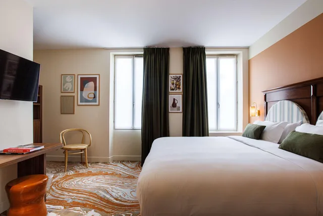 Deluxe, King Bed, Grand Hotel D orange, Bw Signature Collection 3/4