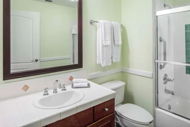 1 Bedroom, Suite, King Bed, Sofa, Hilton Vacation Club Grand Beach Orlando 3/3