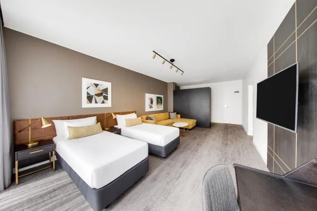 Executive, Double or Twin Bed, Vibe Hotel Sydney 2/2