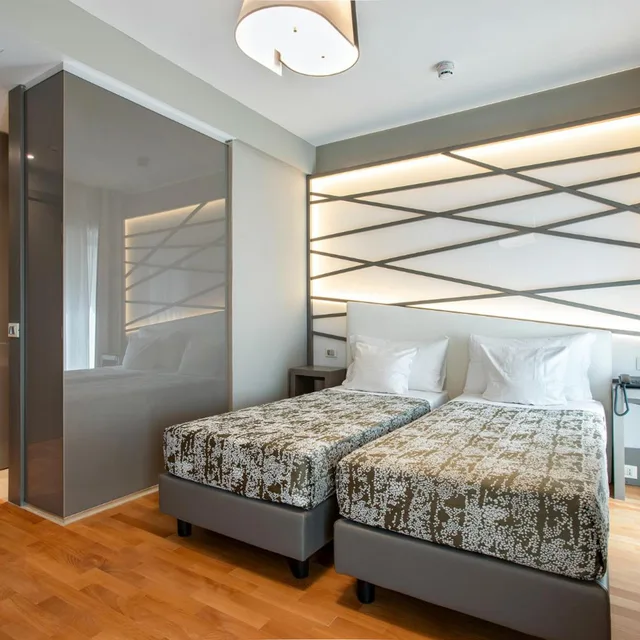 غرفة بسرير مزدوج أو سريرين منفصلين، Fortyfive Squared Hotel 1/6