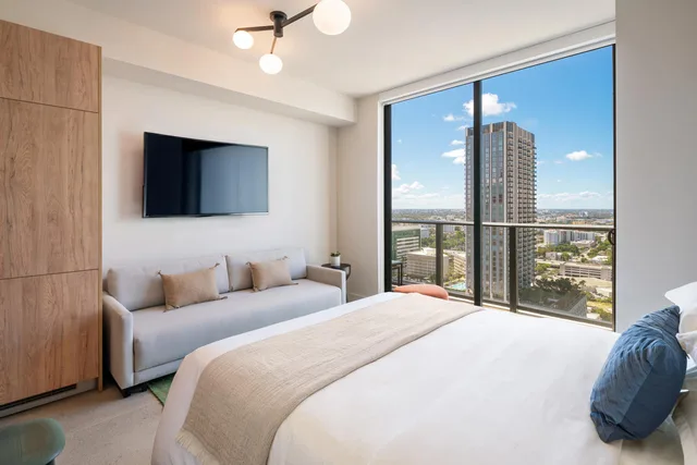 One Bedroom King Suite، The Crosby Miami Worldcenter 4/10