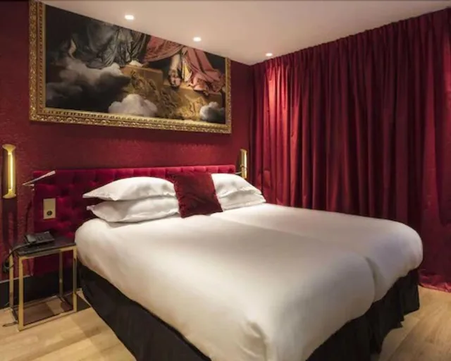غرفة كلاسيكية بسريرين منفصلين، Hotel Eiffel Petit Louvre 1/5