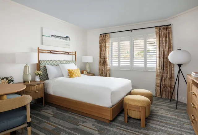 Family Suite, Courtyard, King and Queen Bed، Pacific Point Resort 1/4