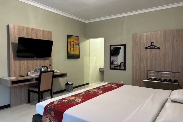Executive, King Bed, Pool Access، Pesona Bamboe 3/6