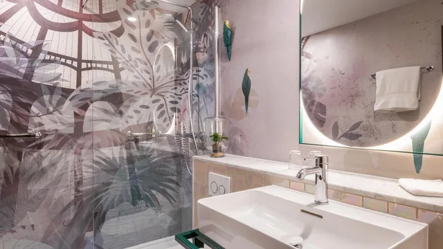 Standard, King Bed, Queen Bed, Hotel Indigo Brussels - City by IHG 7/8