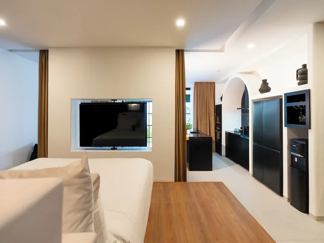 1 Bedroom, Deluxe, Suite, King Bed, Pool Access، Kiara Beachtown Nusa Dua 3/6