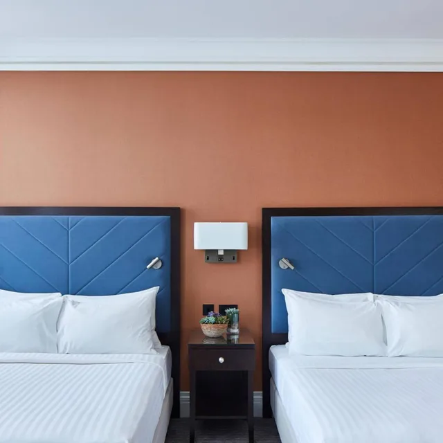 غرفة ديلوكس عائلية بسريرين مزدوجين، Bristol Marriott Royal Hotel 1/6