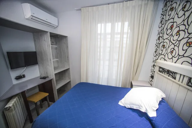 غرفة قياسية بسرير مزدوج بإطلالة على المدينة بشرفة، Hostal Centro 5/9