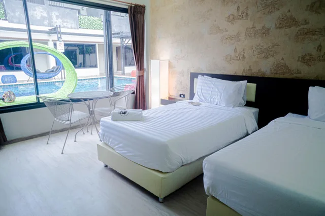 Room, Twin Beds, Pool Access، The Lake Hotel 1/1