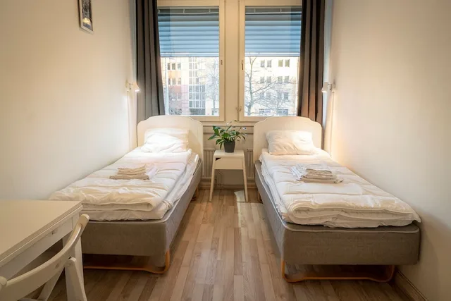 غرفة بسريرين منفصلين بحمام مشترك، Göteborgs Vandrarhem - Hostel 4/5